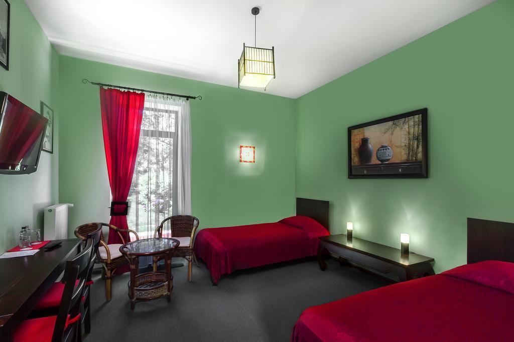 Palac Nieznanice Zabytek Goscinny Ze Spa Phòng bức ảnh